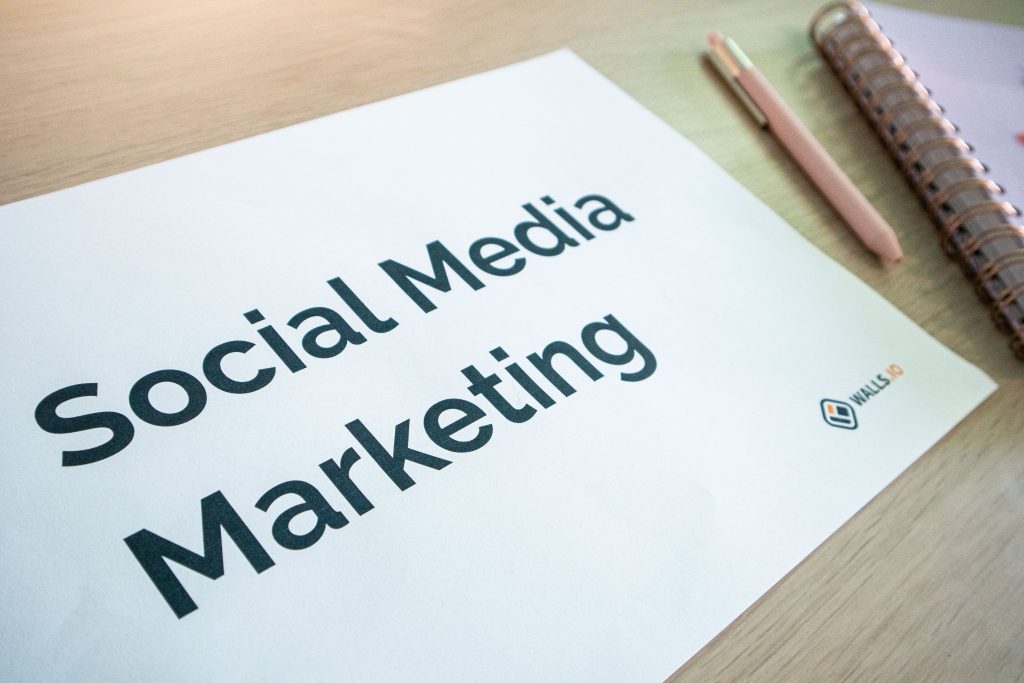 Client has unreasonable expectations for an impossible project, should I just bail?